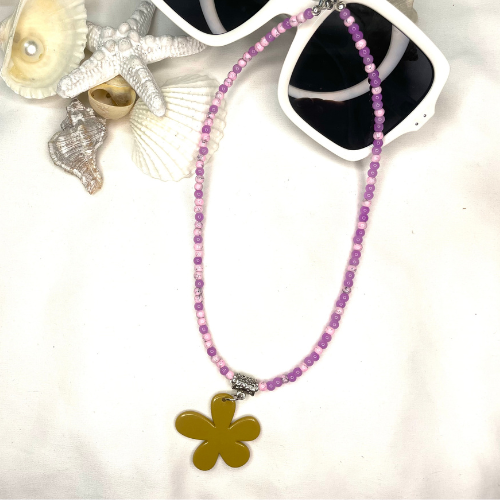 Bead Necklace- Flower- Charm "Daisy"