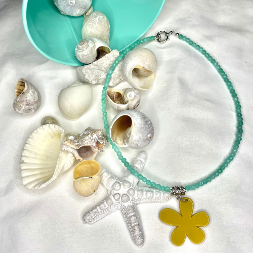 Bead Necklace- Flower- Charm "Daisy"