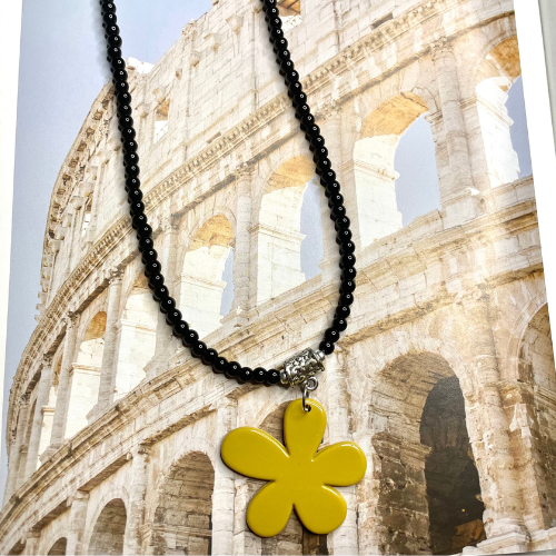 Bead Necklace- Flower- Charm "Daisy"