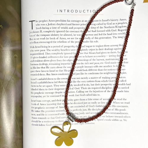 Bead Necklace- Flower- Charm "Daisy"